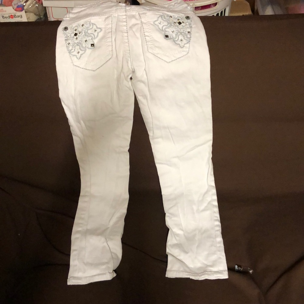 White skinny jeans